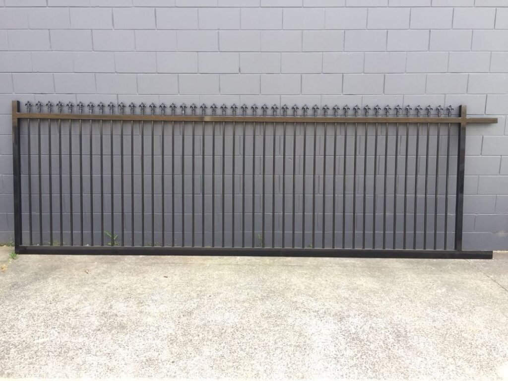 Spike Single Top Sliding Gate CX-STSLG1