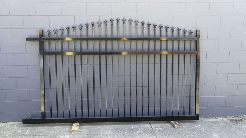 Spike Waved Double Top Sliding Gate CX-STSLG12