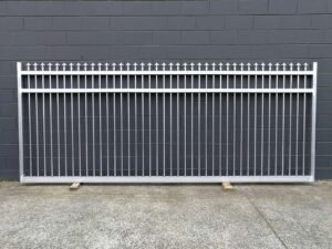 Spike Double Top Sliding Gate CX-STSLG10